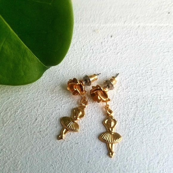 Gold Metal Ballet Rose Flower Earrings Vintage - Picture 1 of 5